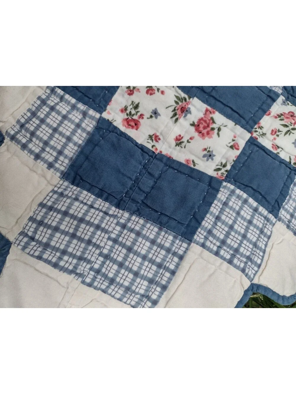 Vintage 80x80 Hand Quilted Floral Medallion Quilt Blue Cottagecore Full